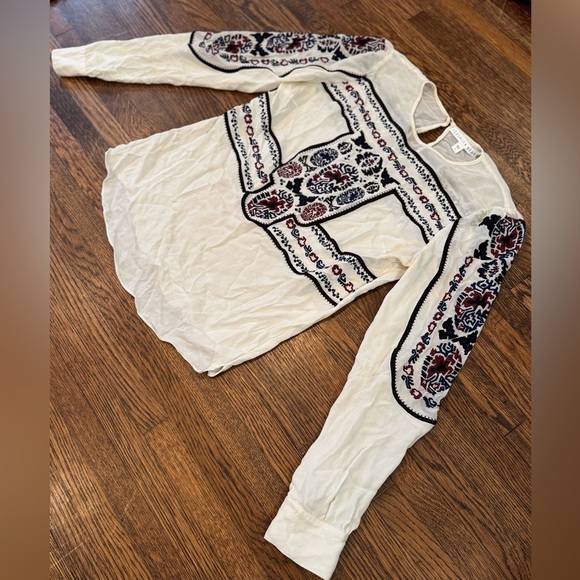 Veronica Beard Tobie Boho Silk White Blouse with Red and Blue Embroidery Size 6 - Picture 7 of 11